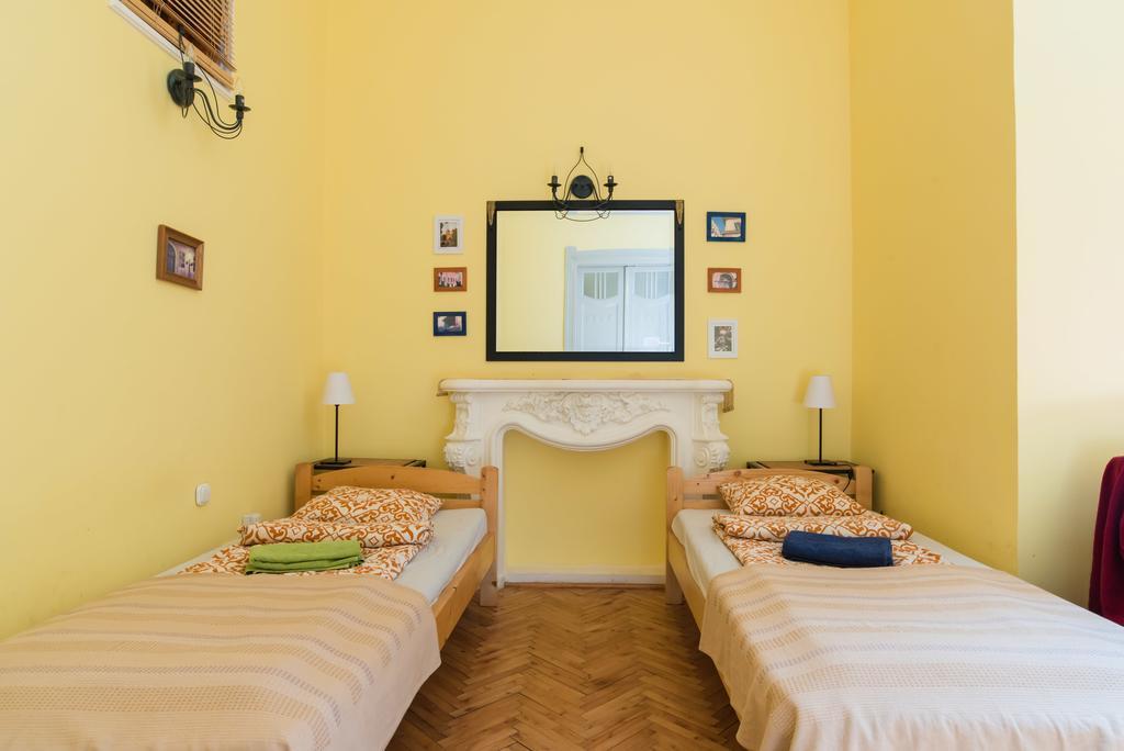 Hostel Downtown Oasis Budapest Exterior foto