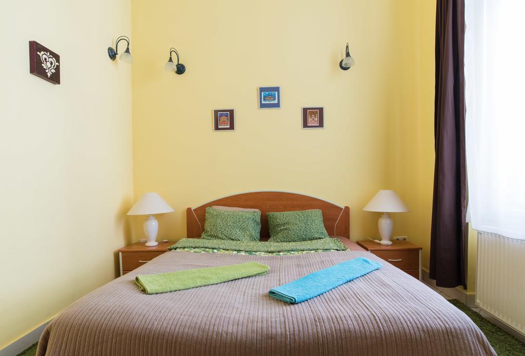 Hostel Downtown Oasis Budapest Exterior foto