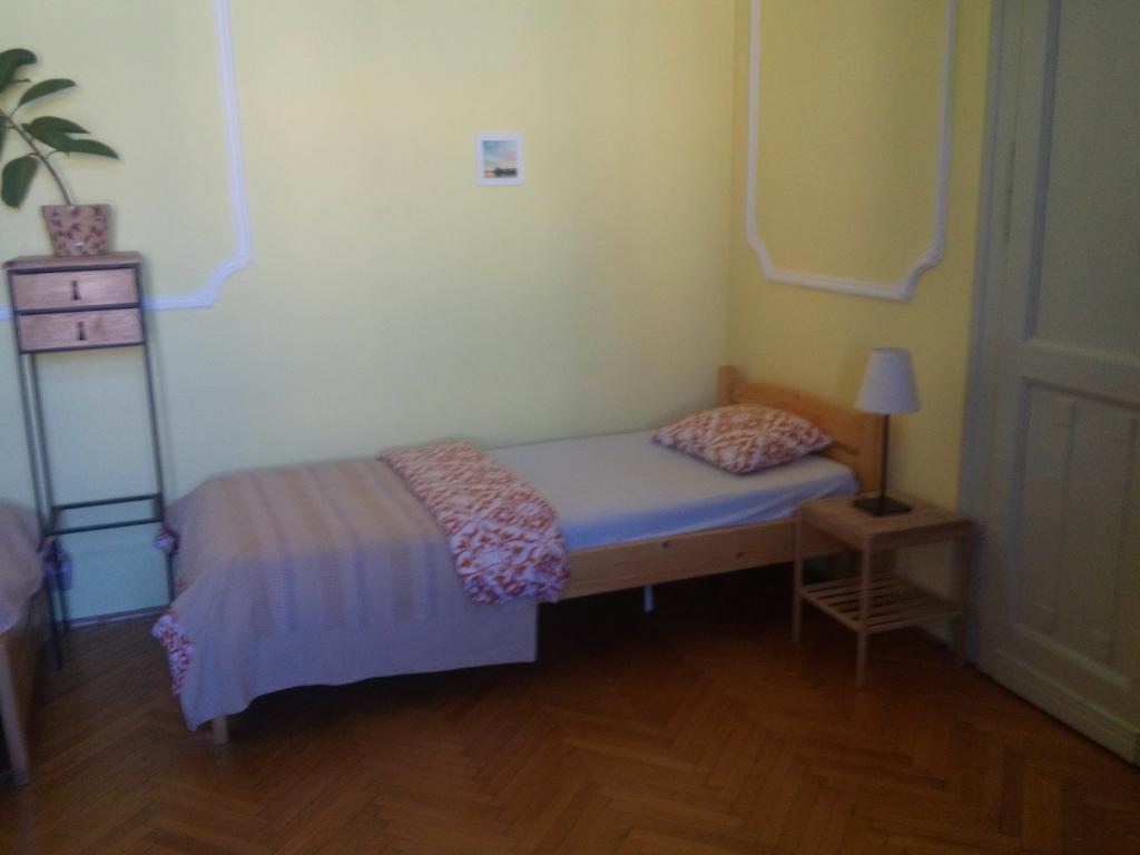 Hostel Downtown Oasis Budapest Exterior foto